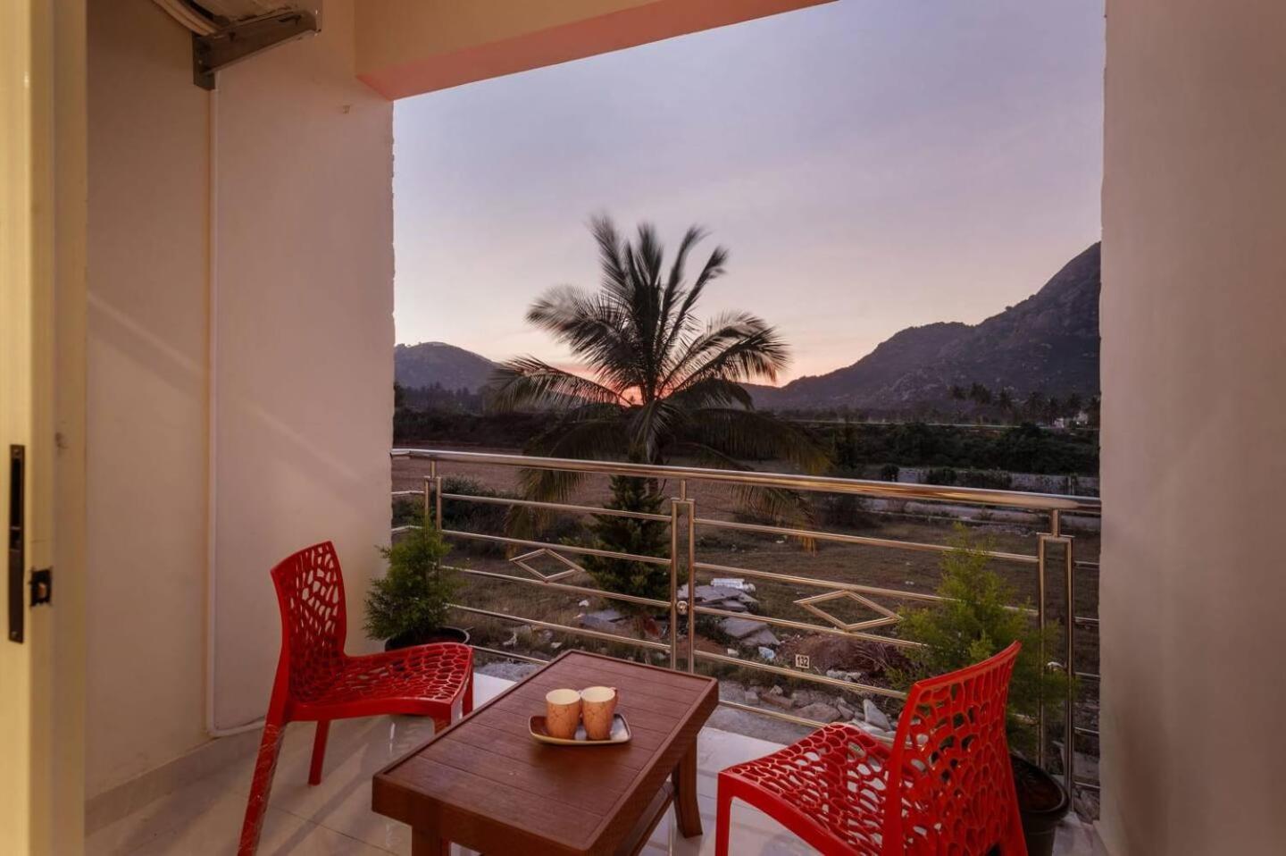 Villa In Skandagiri Bangalore Ngoại thất bức ảnh